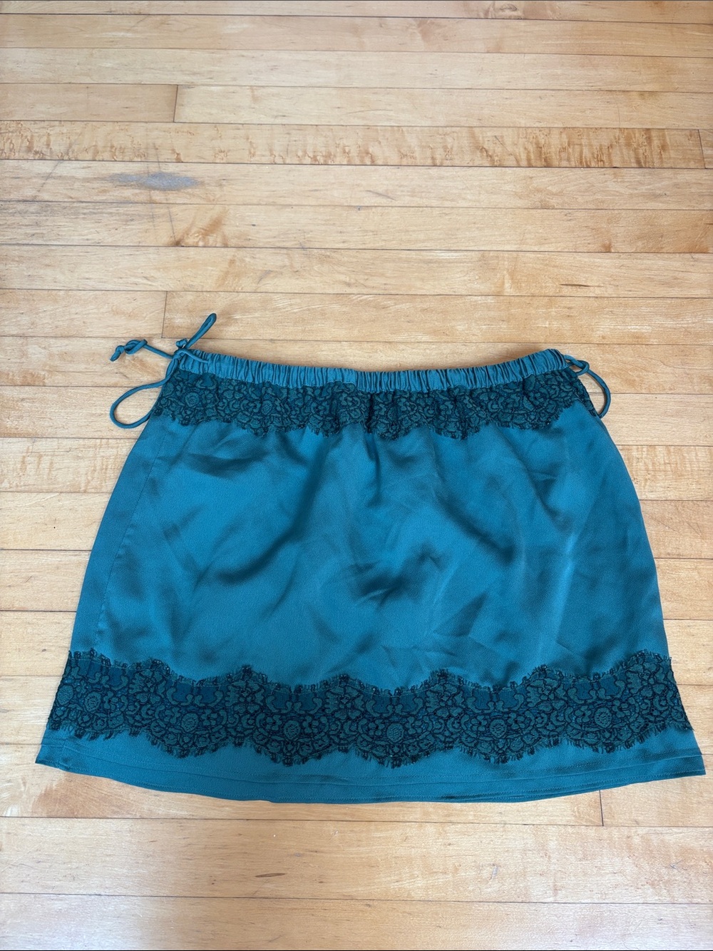 Green Lace-Trim Satin Mini Skirt